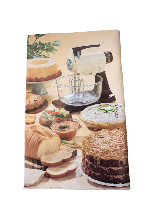 Vtg Sunbeam Deluxe Mixmaster Mixer Recipes Cookbook 1975 LIKE NEW
