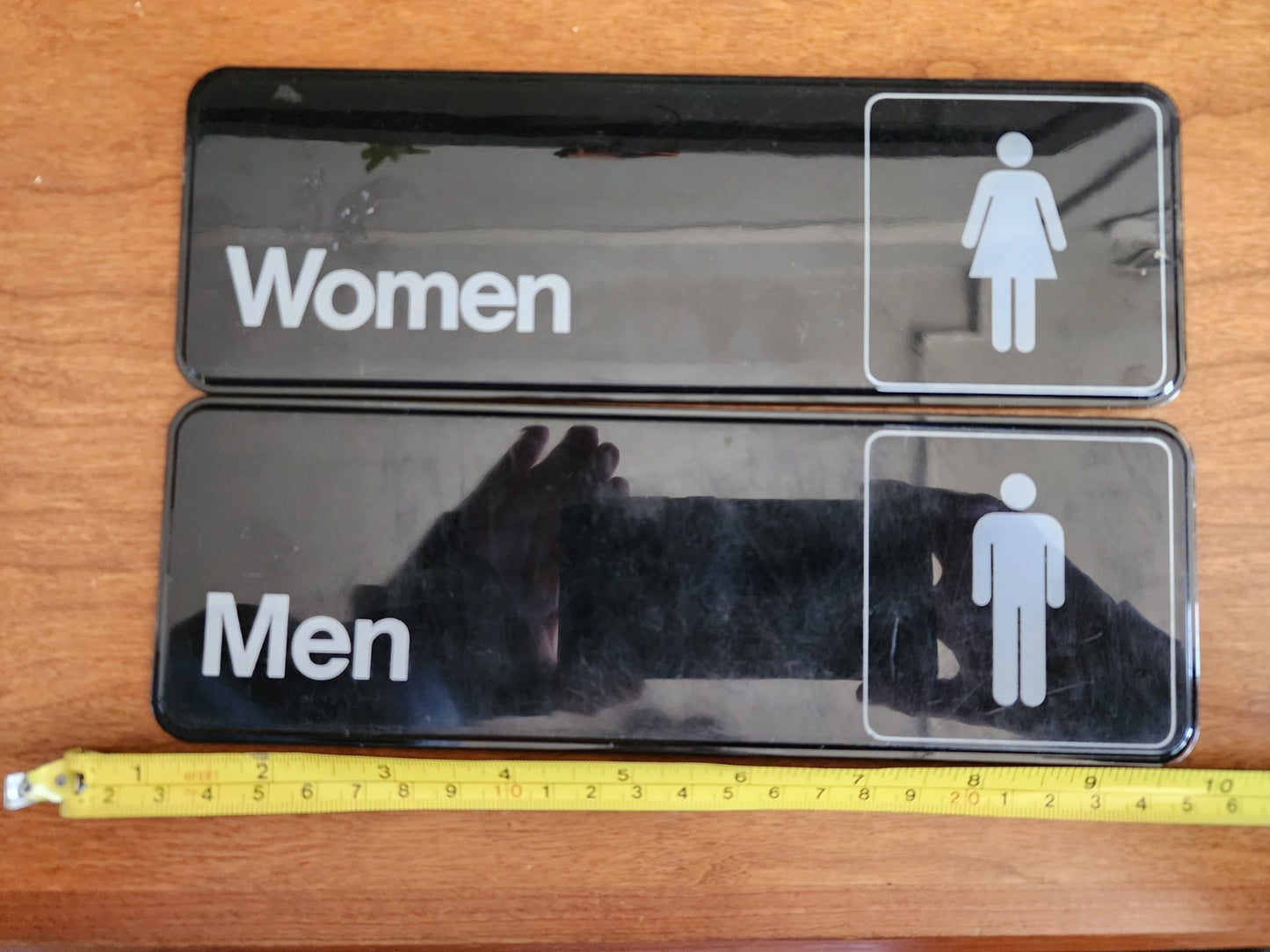 2 Pcs 9"x3" Men and Women Restroom Signs For Business