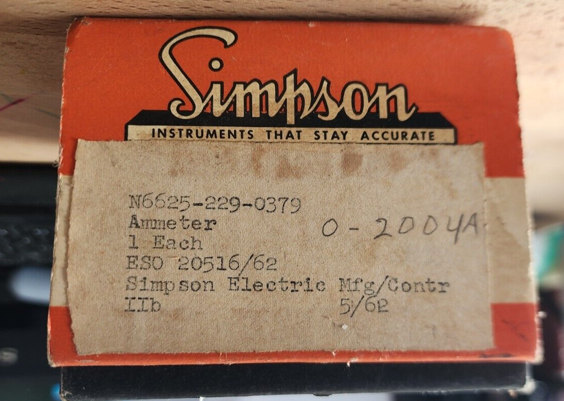 Microamperes Simpson Direct Current 0-200 no. 2051,399