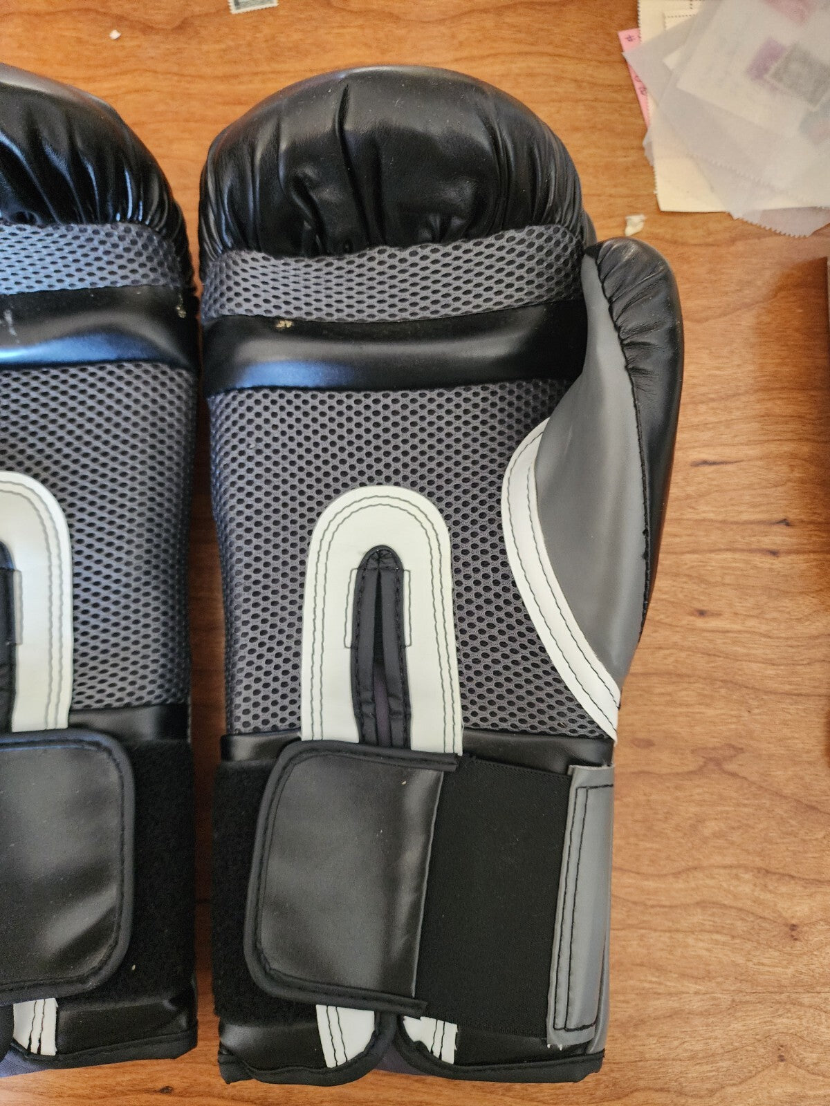 120Z Everlast Pro Style Elite Boxing Gloves