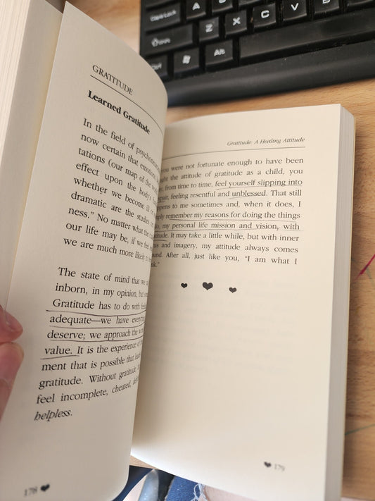 Gratitude: A Way of Life - Paperback By Hay, Louise L - ACCEPTABLE