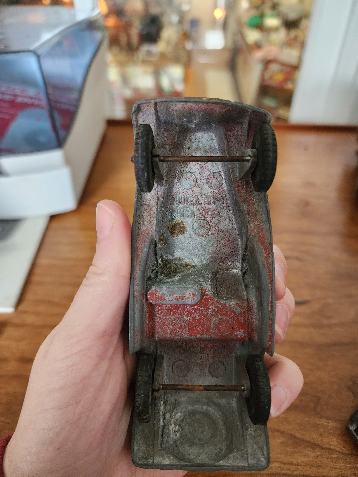 TootsieToy Red Diecast Classic Toy Car Chicago 24