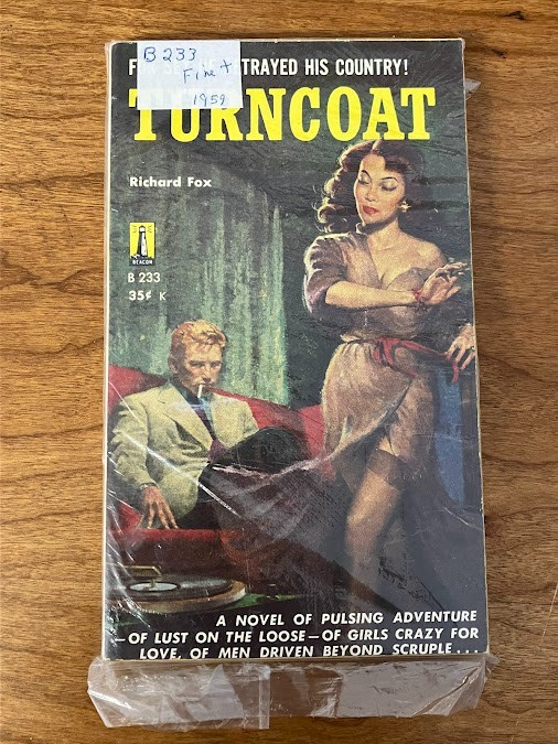 Vintage Paperback - Richard Fox: TURNCOAT