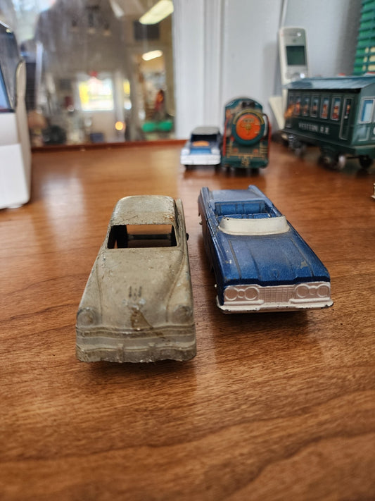 Vtg Tootsie Toy cars~ Made In U.S.A.