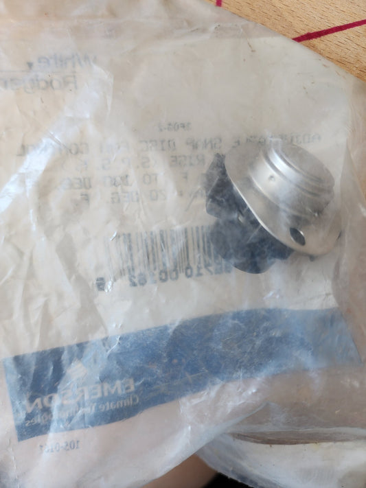 White Rodgers 3F05-2 Adjustable Snap Disc Fan Control Close on Rise