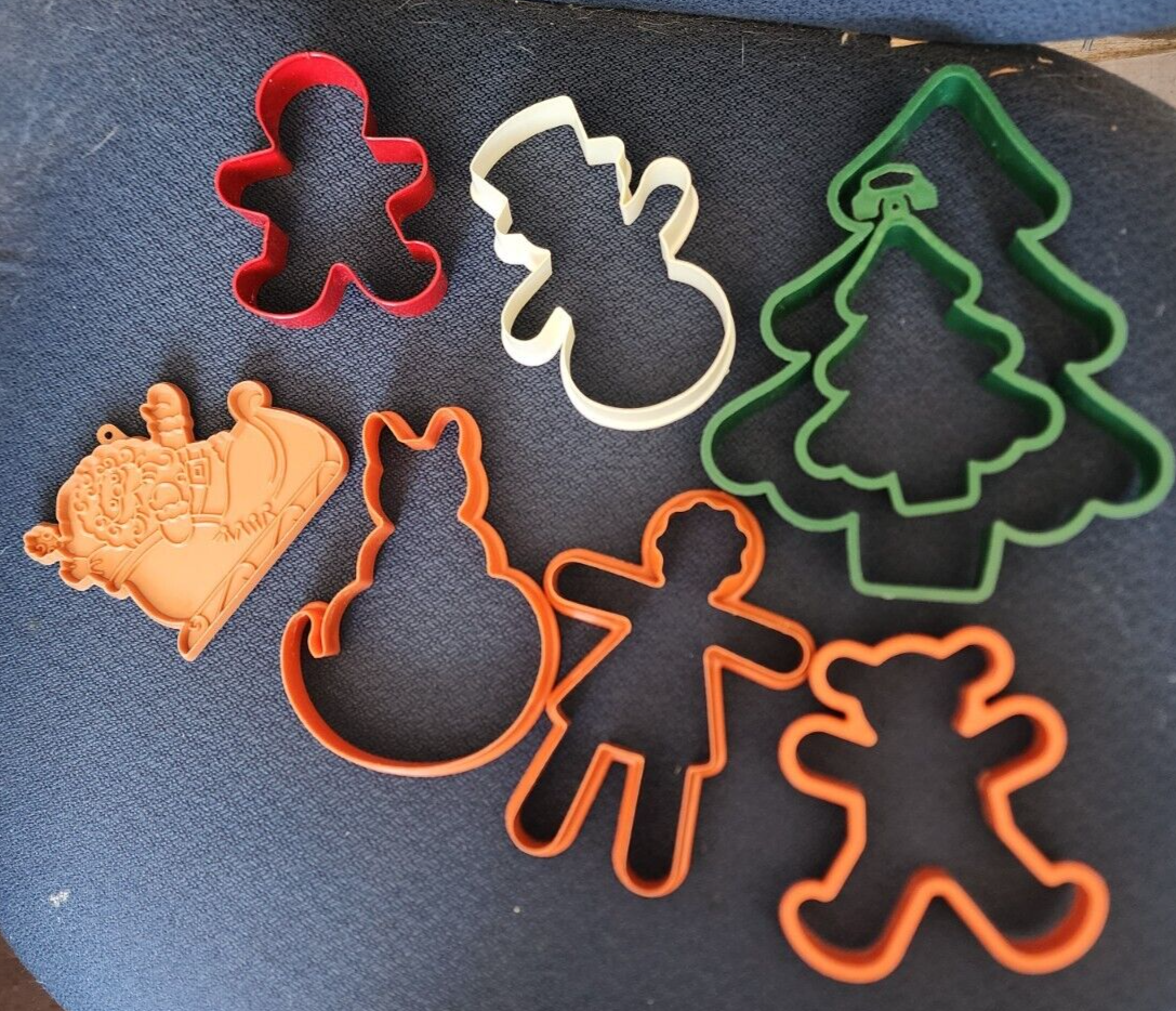 Lot of 8 Christmas Cookie Cutters