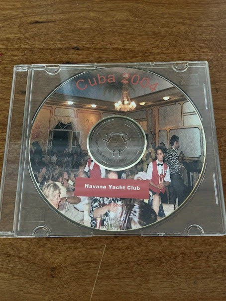 Cuba 2004 - Havana Yacht Club: Dinner Show