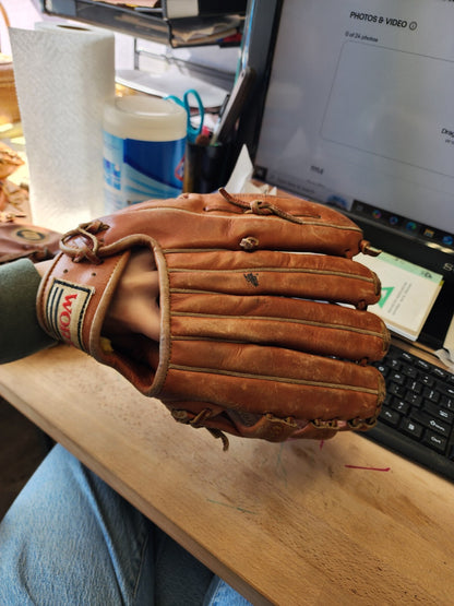 Wilson A2874 Bob Watson Big Scoop 11"-12" First Baseman's Baseball Glove  RHT