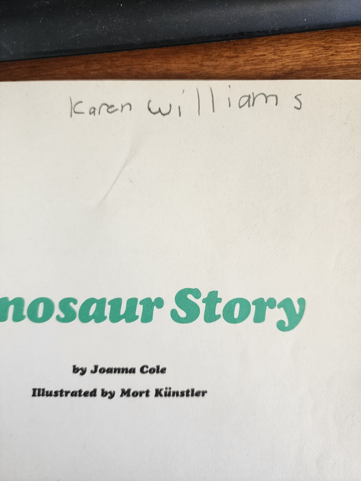 Dinosaur Story - By Joanna Cole - GOOD