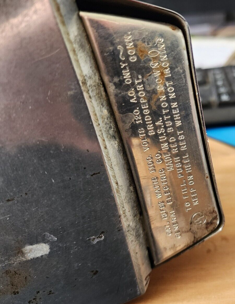 Rare Vintage General Electric Steam and Dry Iron Model F63 9253-312