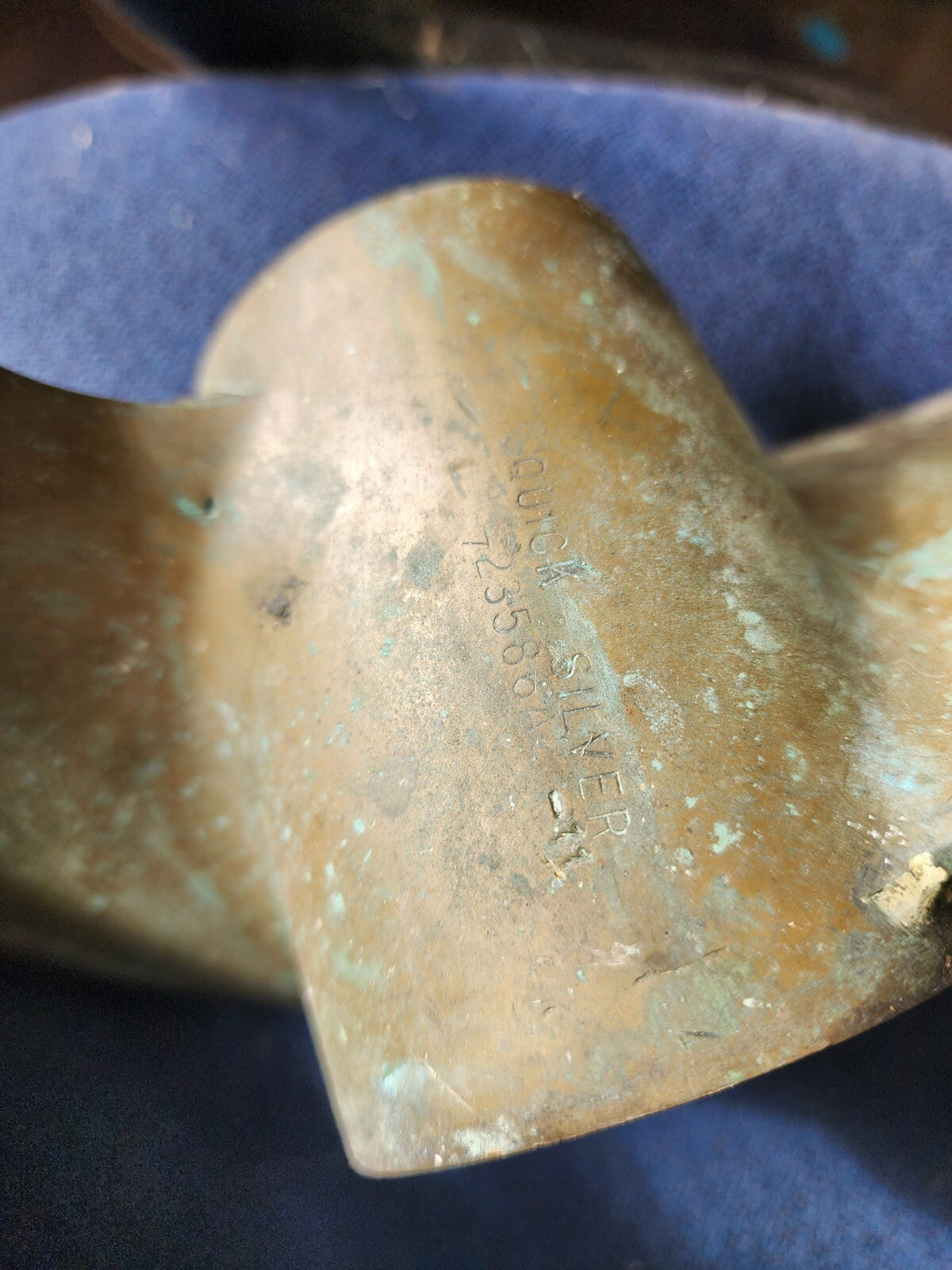 2 Blade brass Quick Silver boat prop 723586A2-11 Vintage