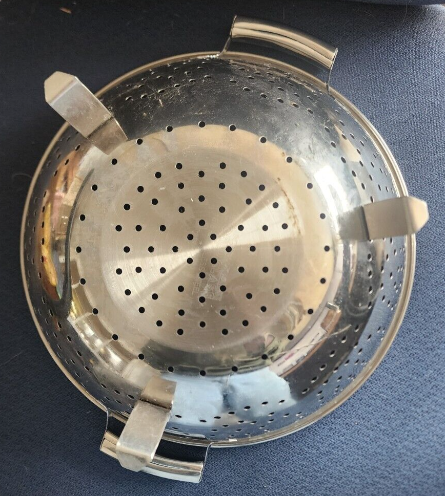 Cuisine Cookware's World Class 18/8 Stainless Steel Colander Strainer