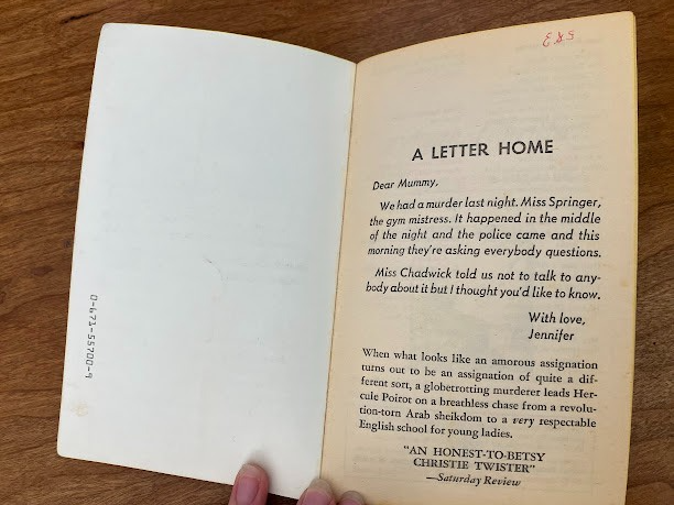 The Cat Among the Pigeons - Agetha Christie