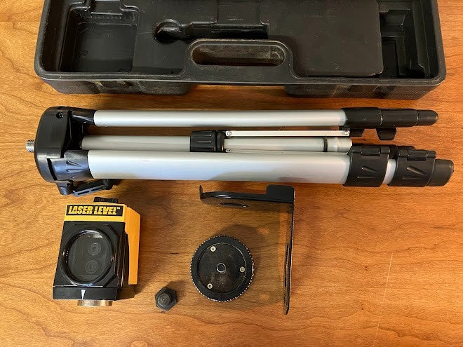 Laser Level with Tripod - UNTESTED