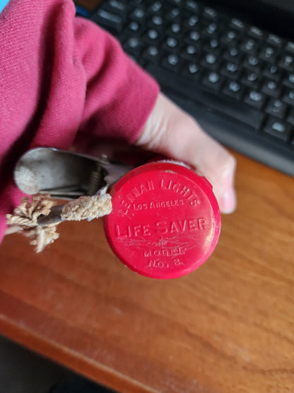 Vintage U.S. Lennan lights Life Preserver Safety Light - not working