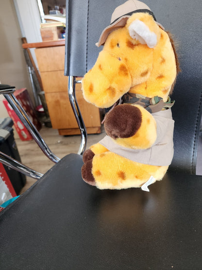 Vtg CHOSUN Safari Hunter Giraffe Plush Animal 13"