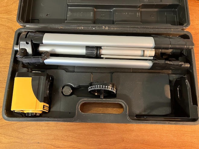 Laser Level with Tripod - UNTESTED