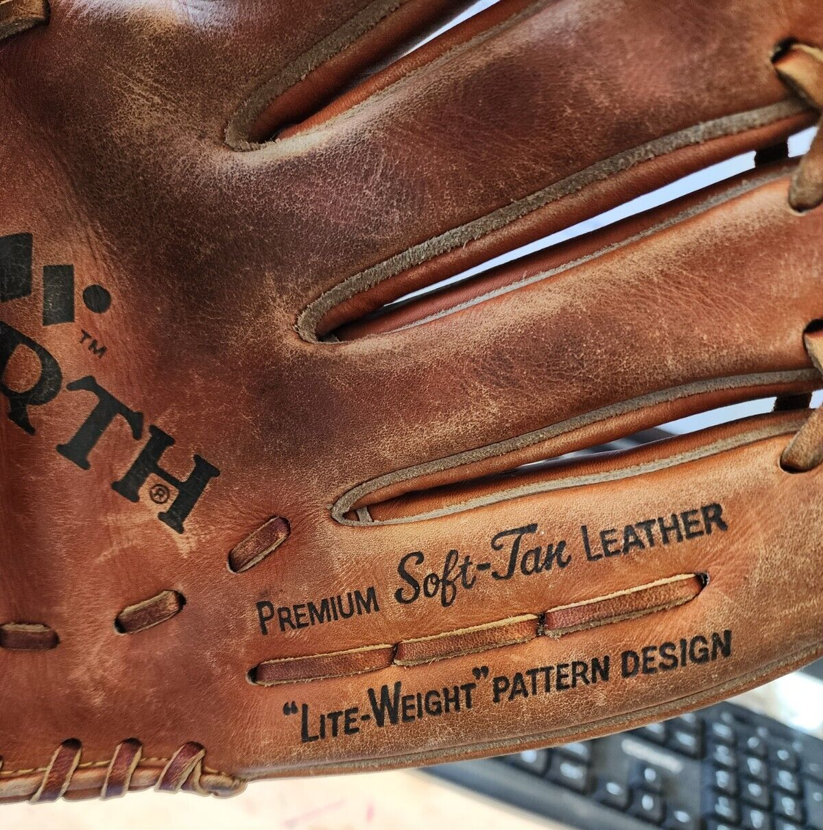 Vintage Worth Red Dot Series RD2-11 Baseball RHT