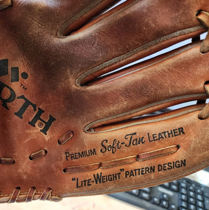 Vintage Worth Red Dot Series RD2-11 Baseball RHT