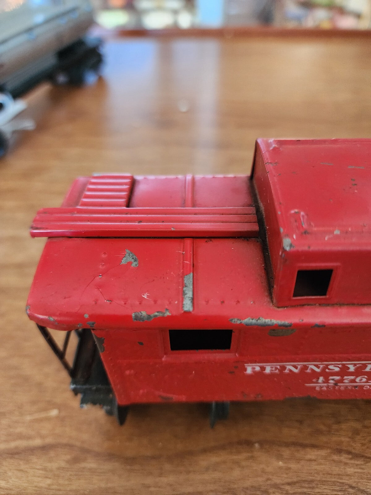 Vtg #2472 Lionel O Gauge Pennsylvania All Metal Caboose