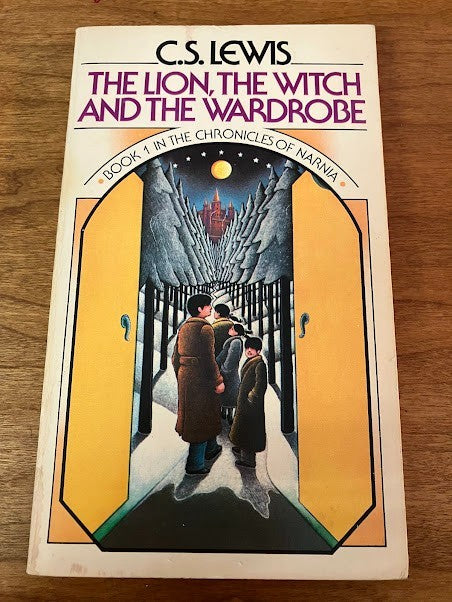 Lion The Witch and the Wardrobe By C S Lewis