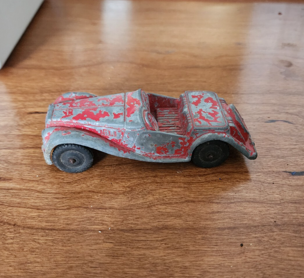 TootsieToy Red Diecast Classic Toy Car Chicago 24