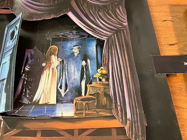 The Phantom of the Opera: POP-UP BOOK & The Complete Phantom of the Opera