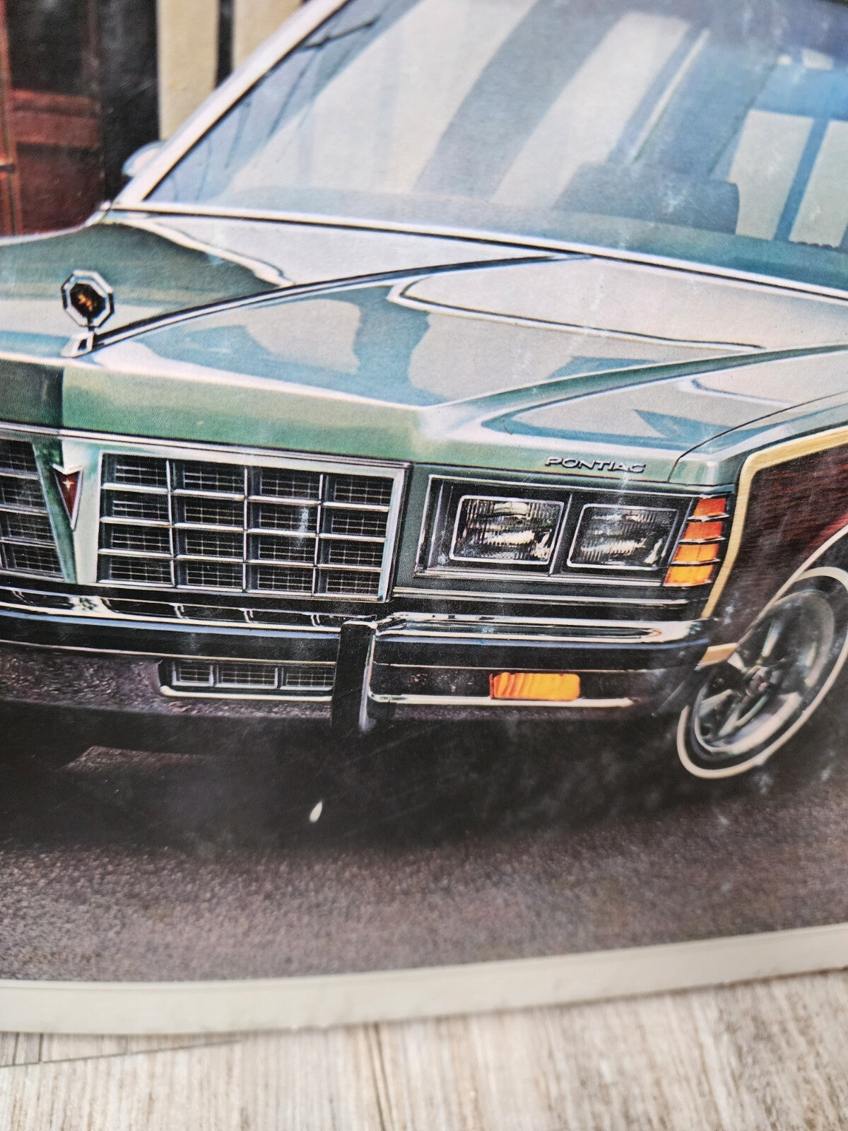 1977 Pontiac Grand Safari original dealership poster