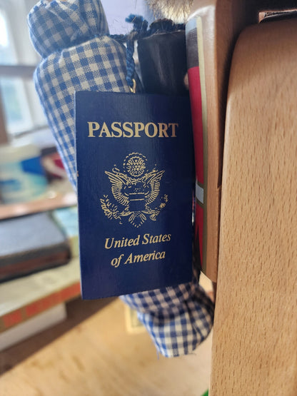 Vintage Steinbach West Germany Immigrant Wooden Nutcracker Musical Suitcase 15"