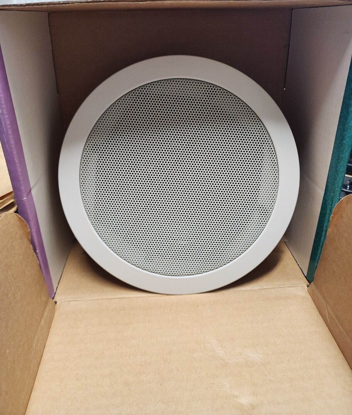 Radio Shack Flush Mount Ceiling/Wall Speaker Model No. 40-1367 vtg