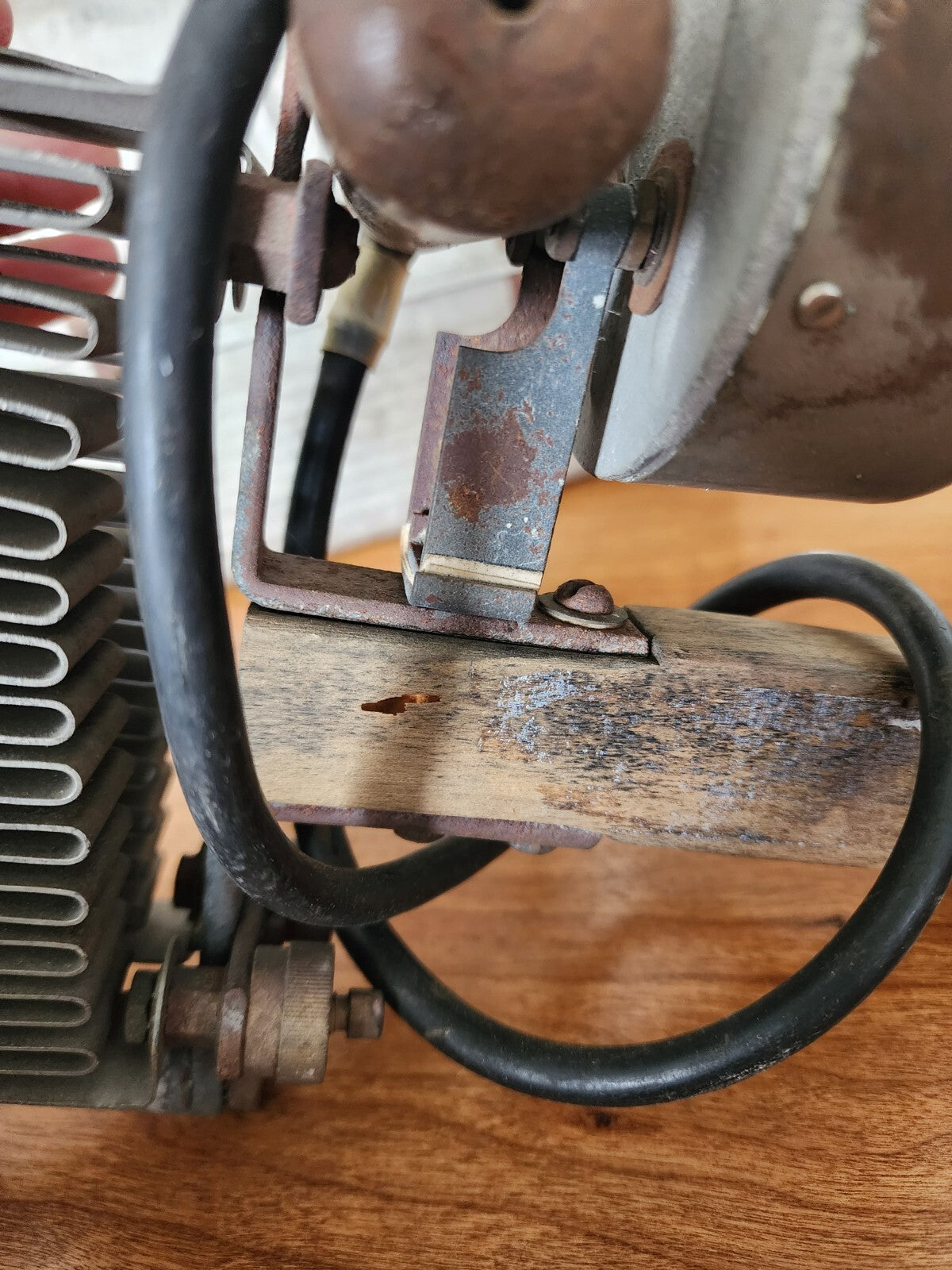 Vtg Hoyt Model No. BT-2A 6 & 12 Bolt Dynamic Battery Loadmaster Tester