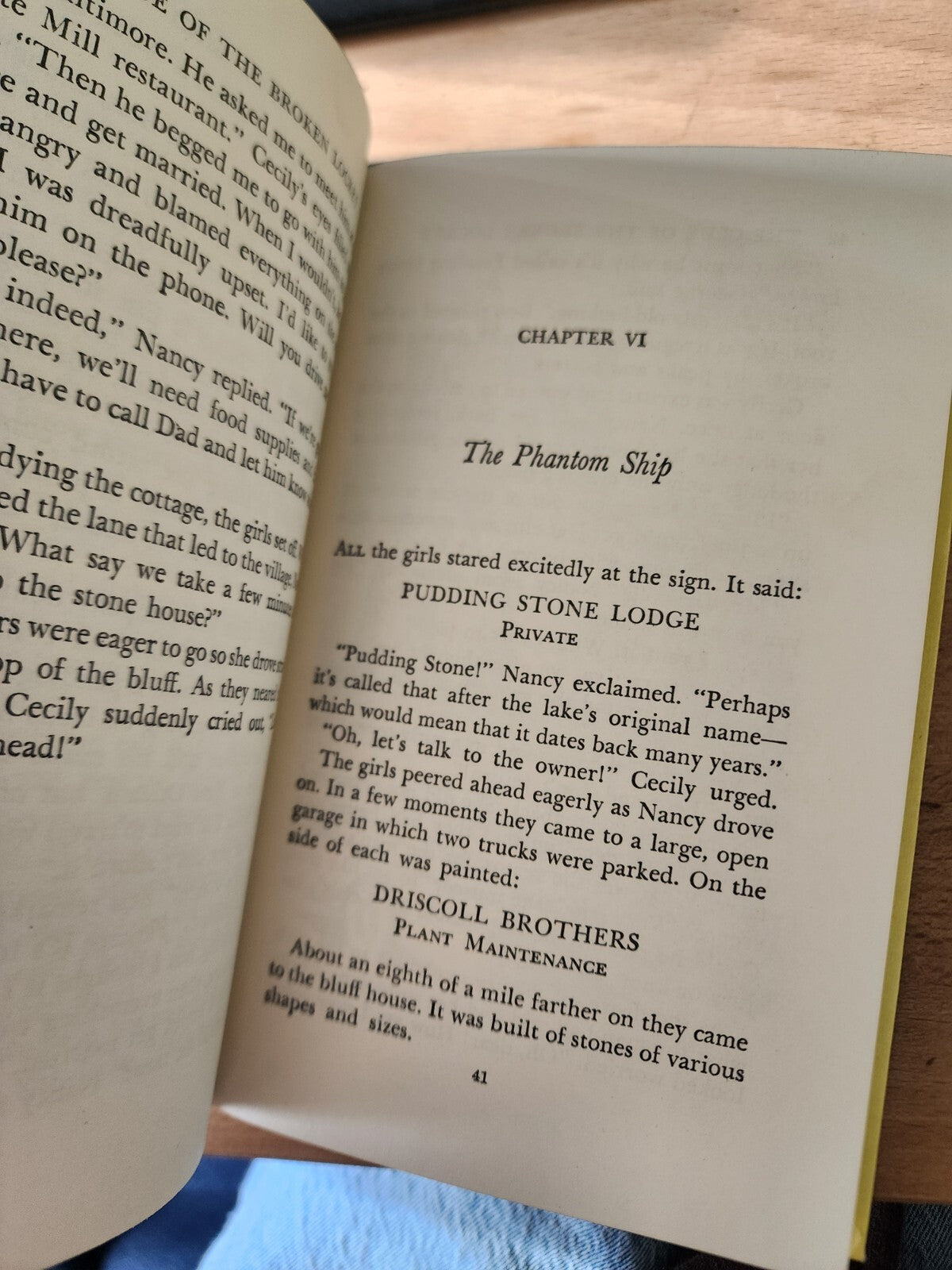 Nancy Drew Mystery Stories #11: The Clue of the Broken Locket - 1965