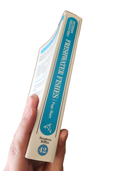 Peterson Field Guide (R) to Freshwater Fishes: North America Paperback Book