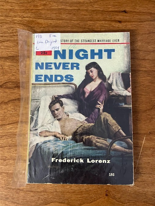 Vintage Paperback - Frederick Lorenz: Night Never Ends