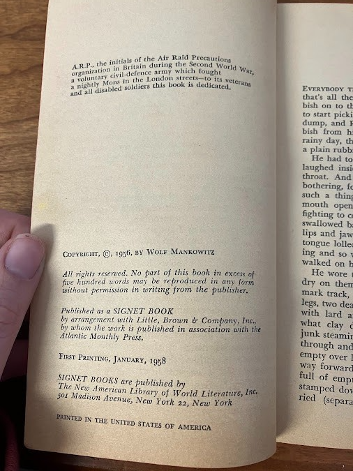 Vintage Paperbacks - Wolf Mankowitz: OLD SOLDIERS NEVER DIE