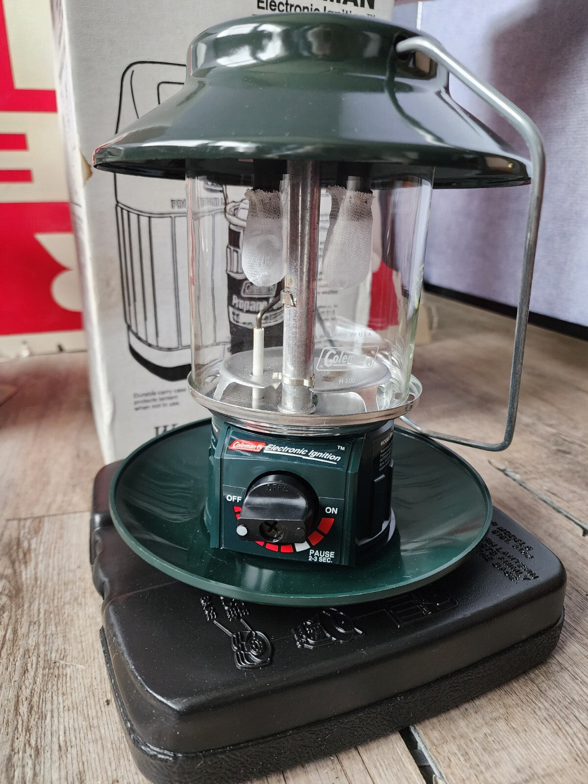 Coleman Lantern And Carry Case Combo 5154B740 - open box