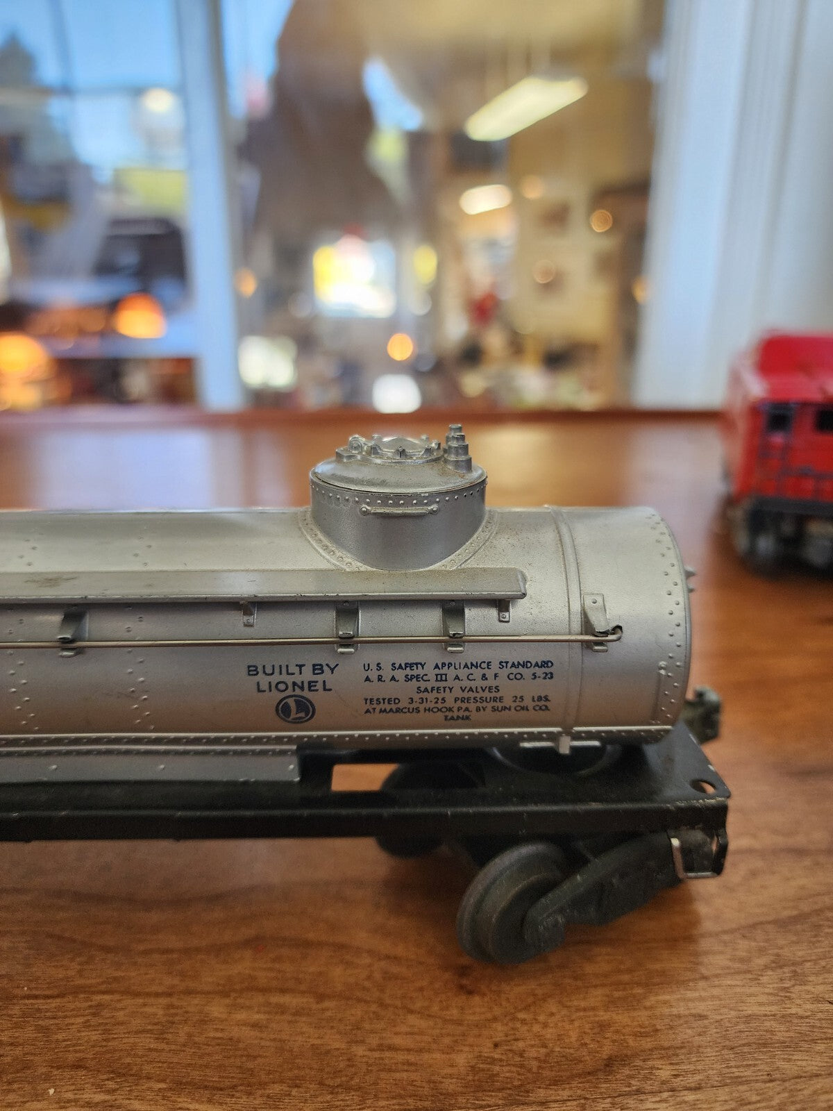 VtgLionel Train Sunoco O-Guage Gas Oil Tanker Car 9"