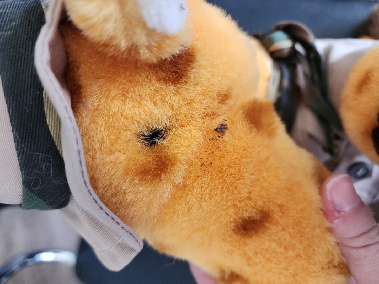 Vtg CHOSUN Safari Hunter Giraffe Plush Animal 13"