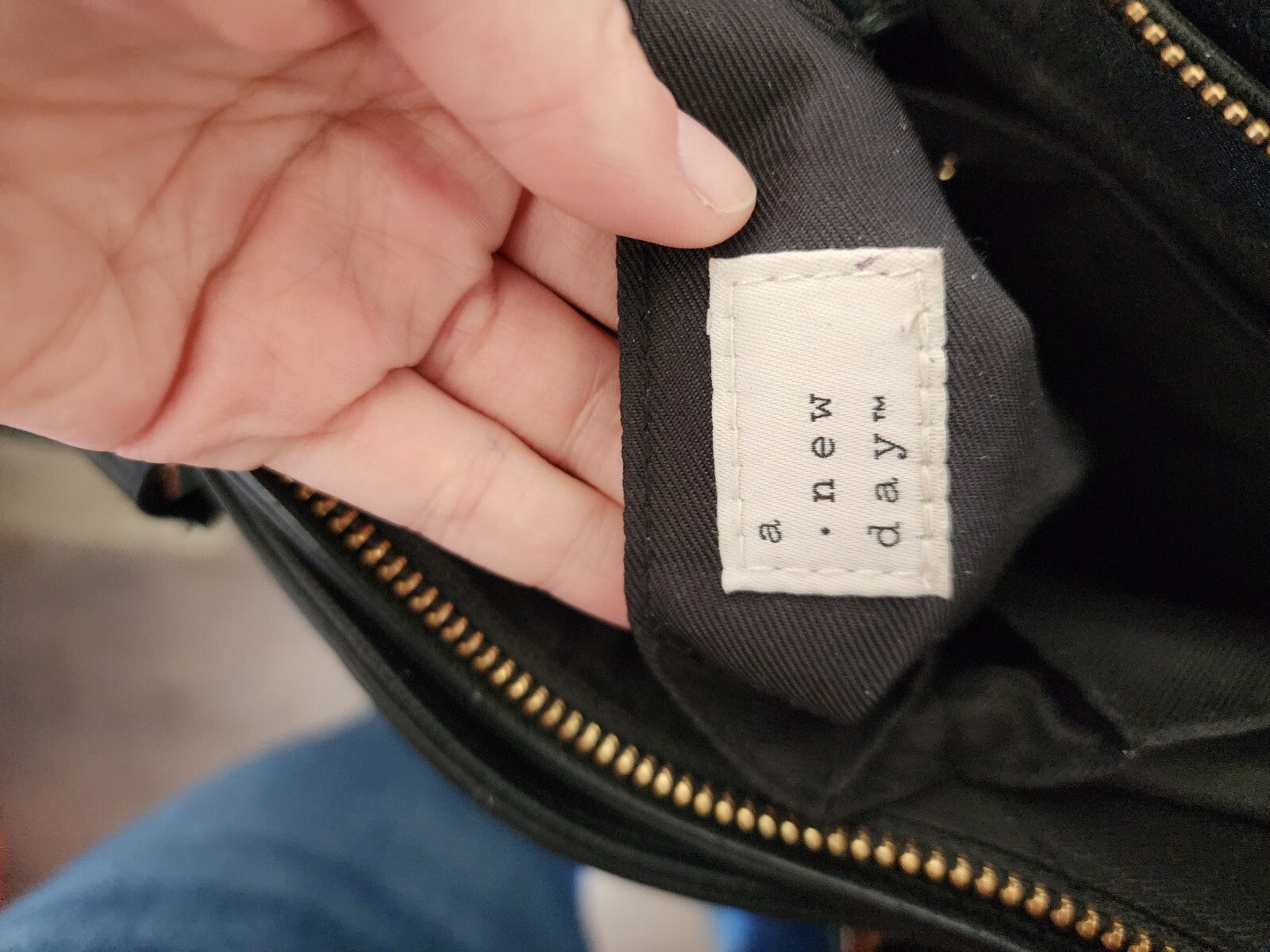 A NEW DAY BRAND WOMENS BLACK PURSE  PREOWNED FAUX LEATHER 
