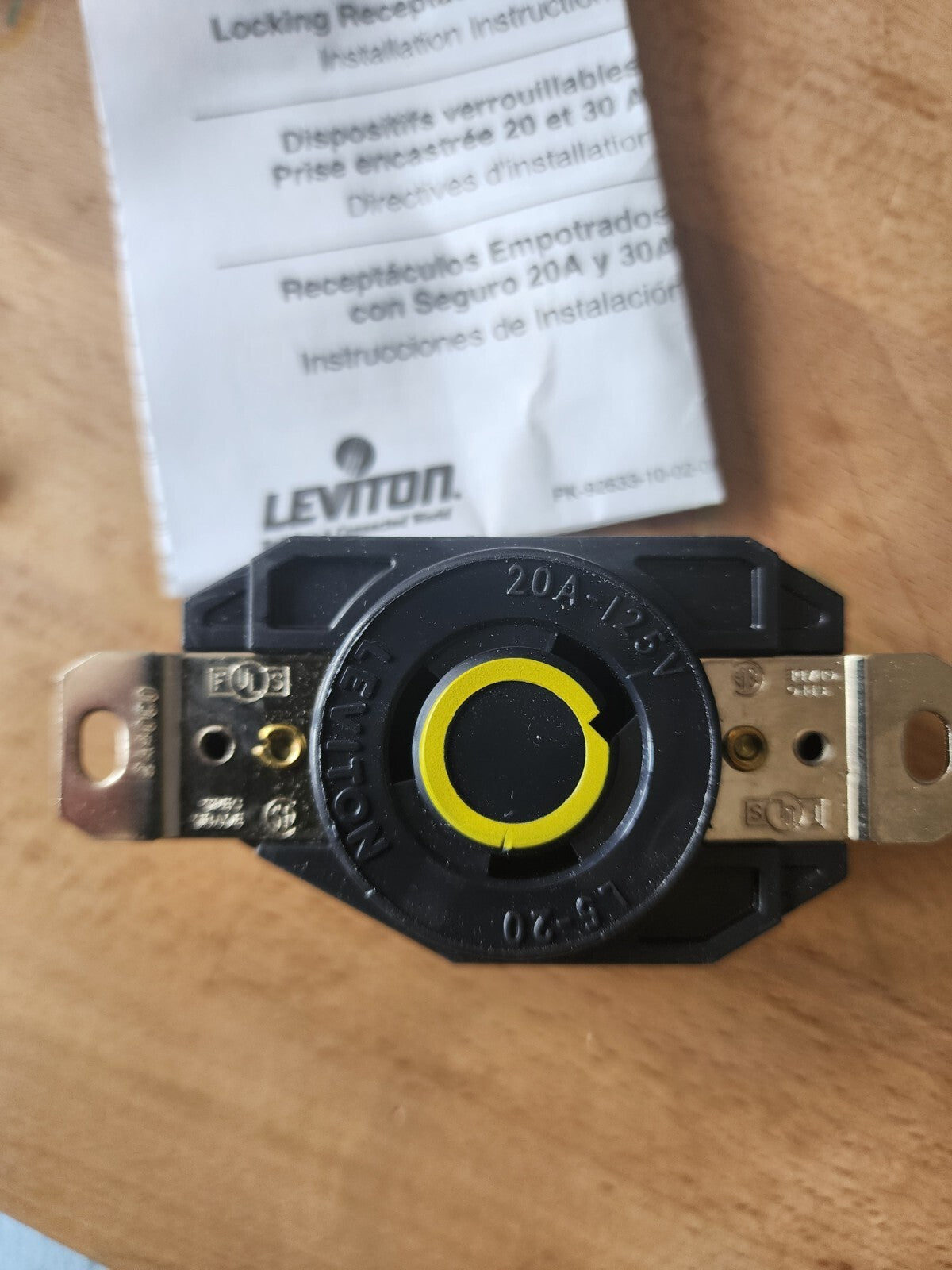Leviton Flush Mounting Locking Receptacle 20A 125V
