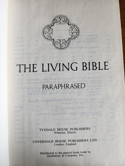 The Living Bible Paraphrased - Kenneth N. Taylor