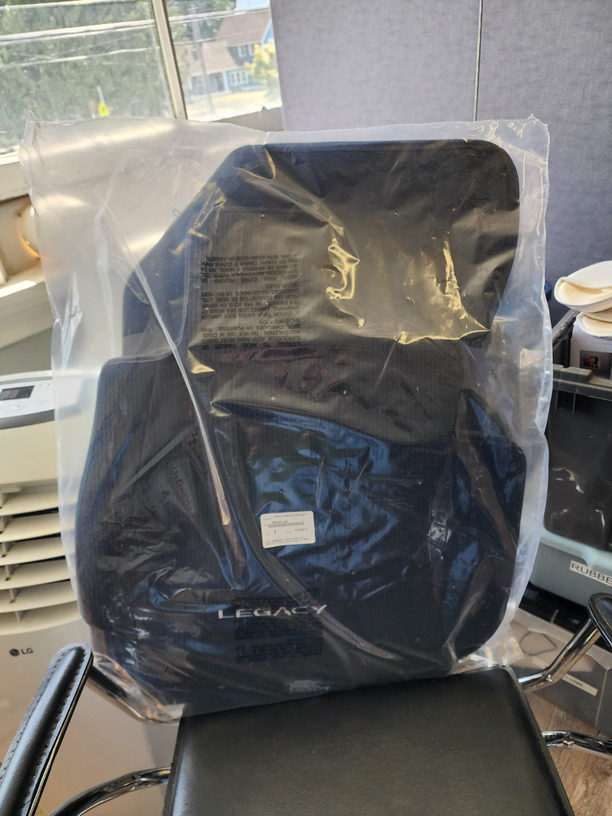 No J505SAL102 New Subaru Legacy Front & Rear Black Carpet Mats