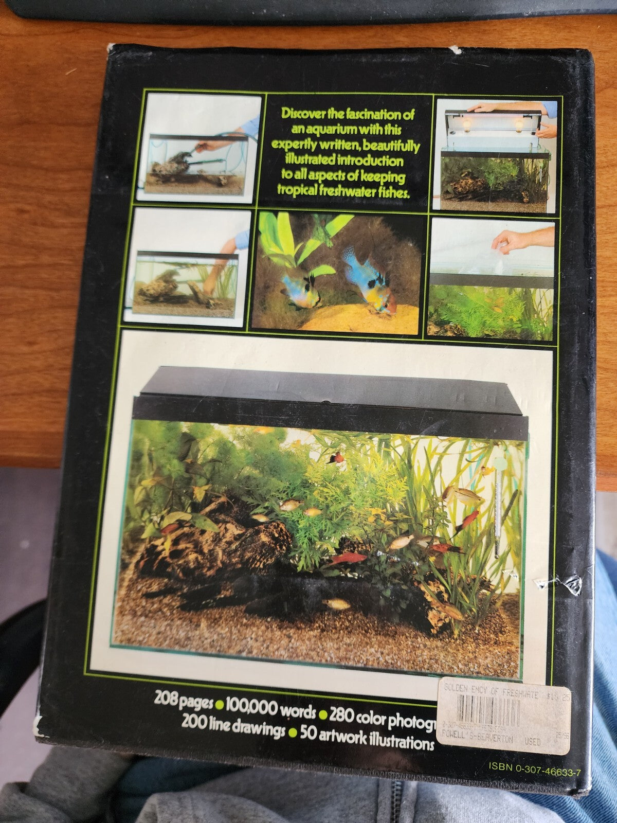 Tropical Aquarium Fishes by Dick Mills & Dr Gwynne Vevers - HC - GOOD