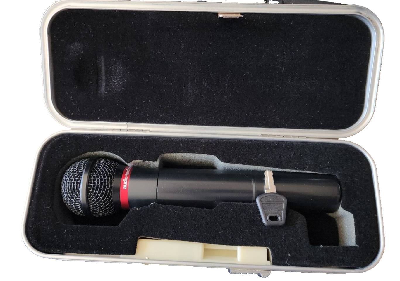 Audio-Technica Hand Held Wireless Microphone ATW-T32 and case with key