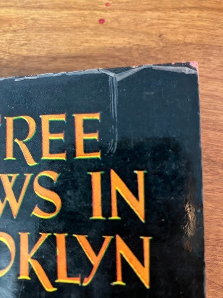 Bantam Books - A Tree Grows in Brooklyn by Betty Smith