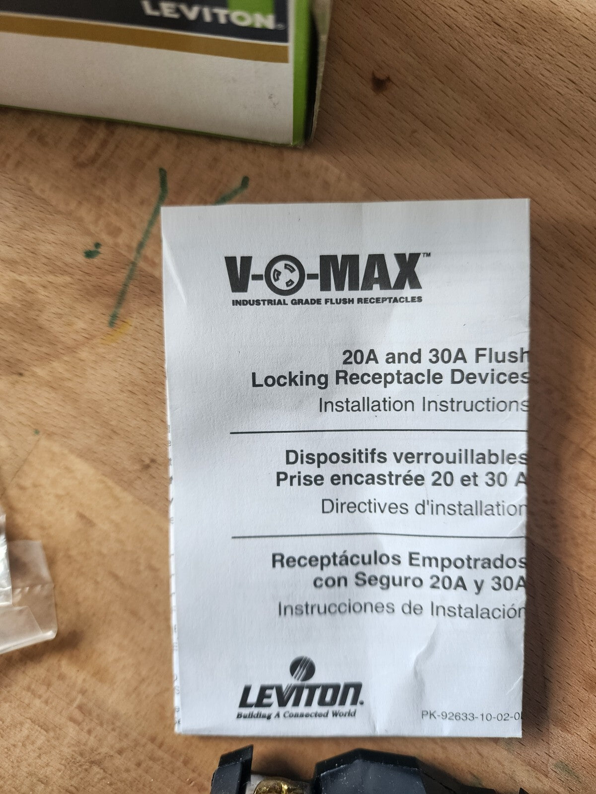 Leviton Flush Mounting Locking Receptacle 20A 125V