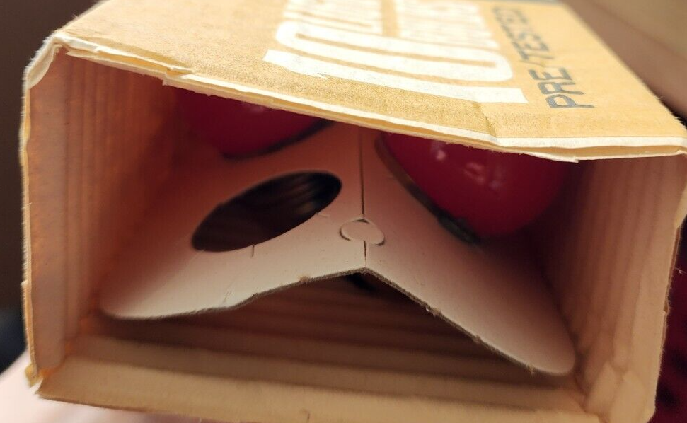 Sylvania 15 Watt 120V Candelabra Red Bulb Lamp 9pk