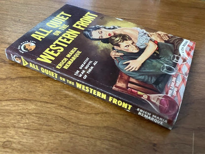Vintage Paperback - Erich Maria Remarque: All Quiet on The Western Front