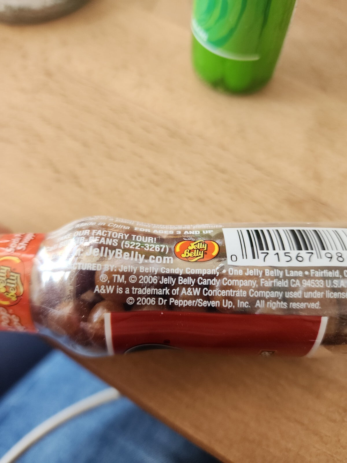 Lot of 2 2006 Jelly Belly A&W & 7UP CANDY 5” Bottle Container Soda Jellybeans