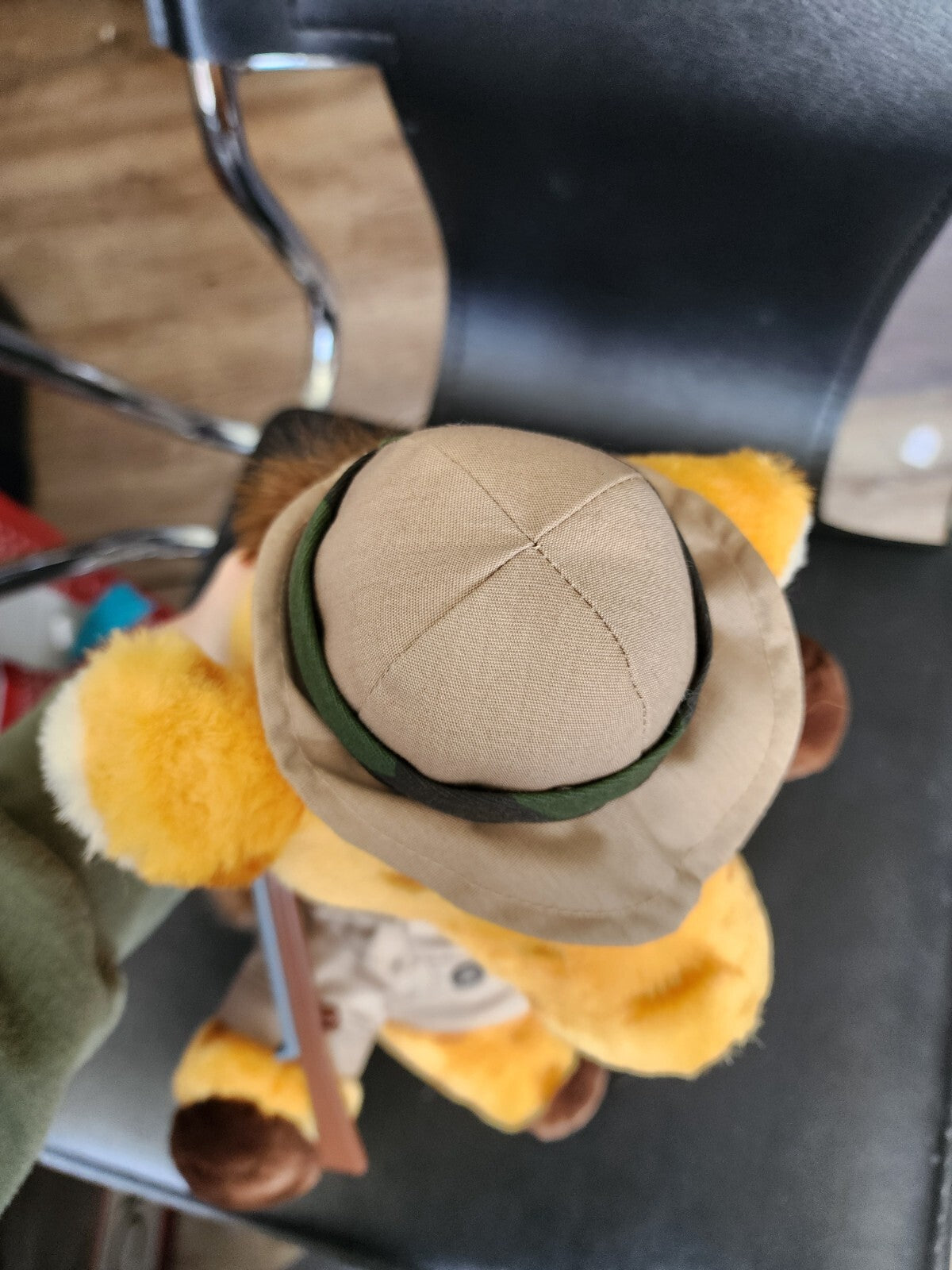 Vtg CHOSUN Safari Hunter Giraffe Plush Animal 13"